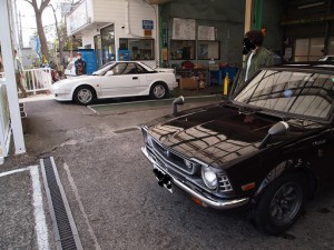 昭和４８年製初代カローラレビンＴＥ27 昭和６０年製ＭＲ2 同時刻に出庫です – 匠Blog:車の整備なら玉野自動車